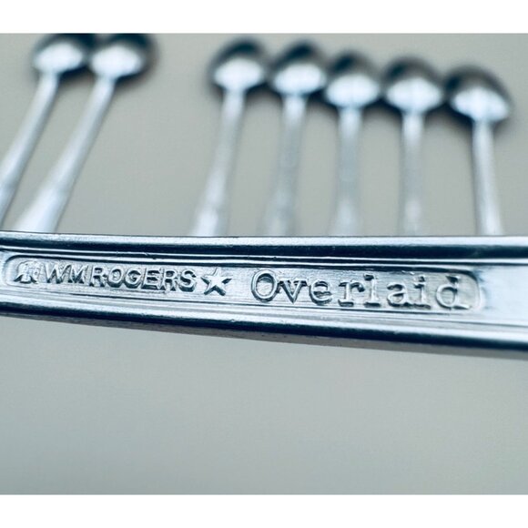 Set Of 8 International Silver Rogers 1940 TREASURE Silverplate Tea Spoons - Picture 6 of 8